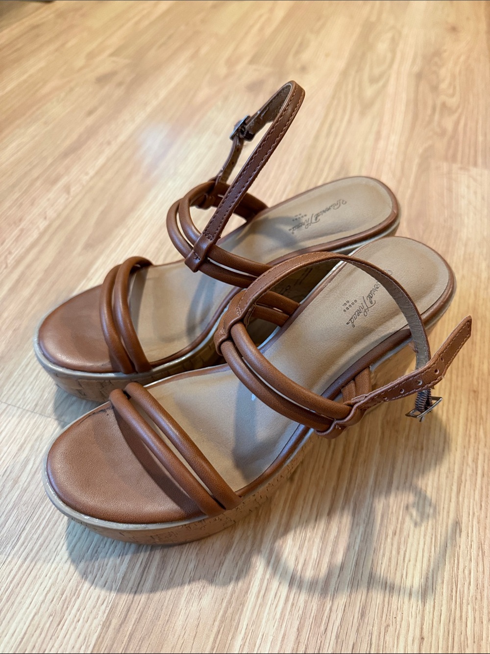 Universal thread heels - Picture 2 of 5